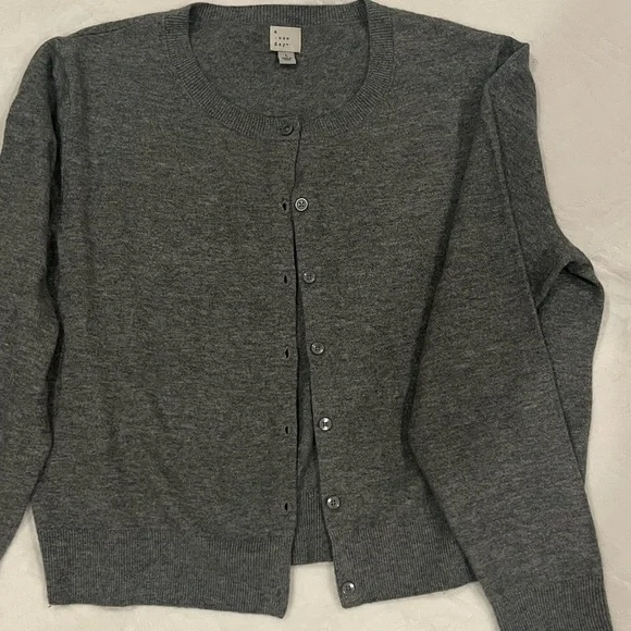 Grey Cardigan Sweater Preppy - Picture 2 of 3